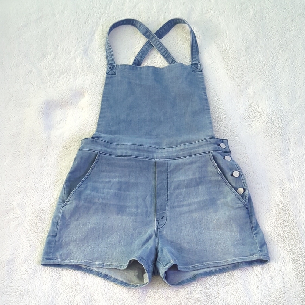 MOTHER Soft Blue Denim Topstitched Label Detail